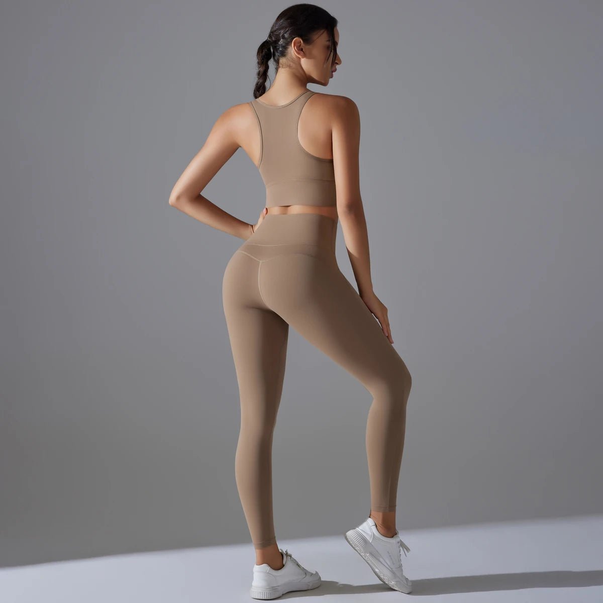 Équipement de Fitness Femme: Style et Performance Ultimes - Dinamiq Sport